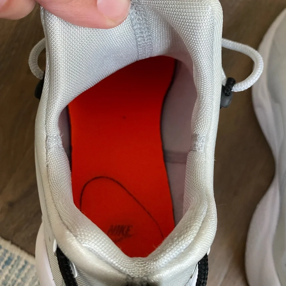 Nike Air Huarache City Move Pure Platinum Crimson size 8.5 - Picture 9 of 16